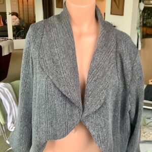 I.N.S.I.G.H.T. Soft and comfy jacket topper